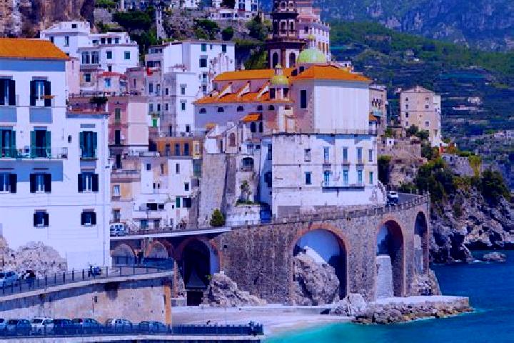 Iris, 26 — Escort in Dambel, Italy