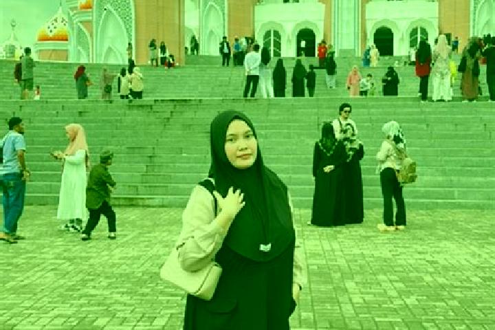 Iris, 26 — Escort in Deudeul, Indonesia