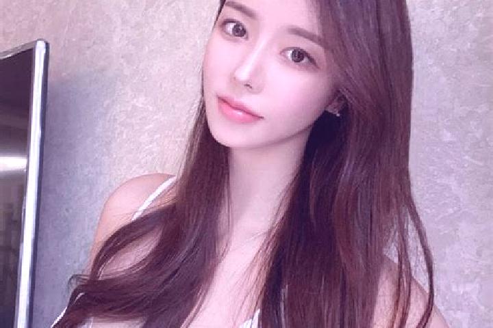 Iris, 26 — Escort in Gexi, China