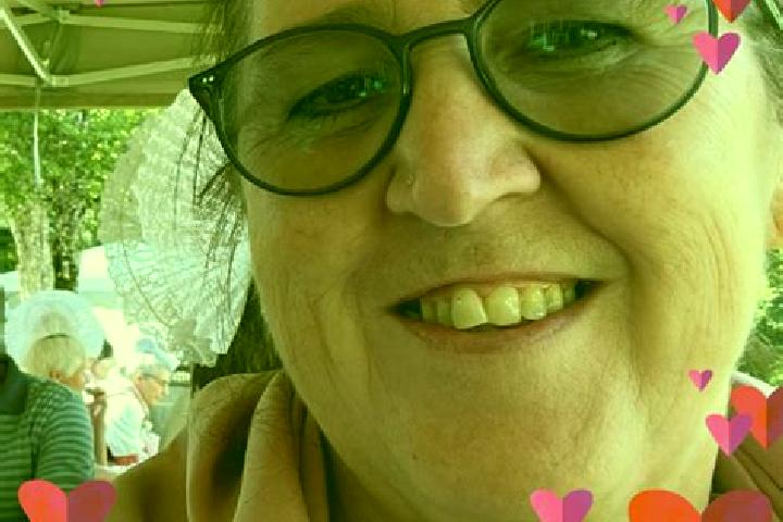 Iris, 26 — Escort in Hunenberg, Switzerland