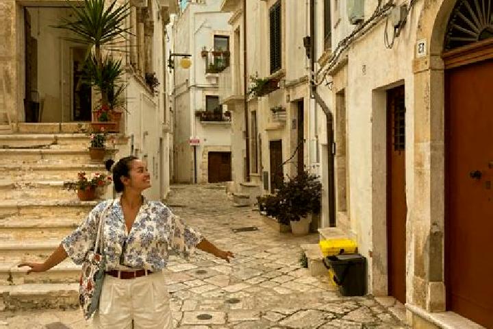 Iris, 26 — Escort in Putignano, Italy