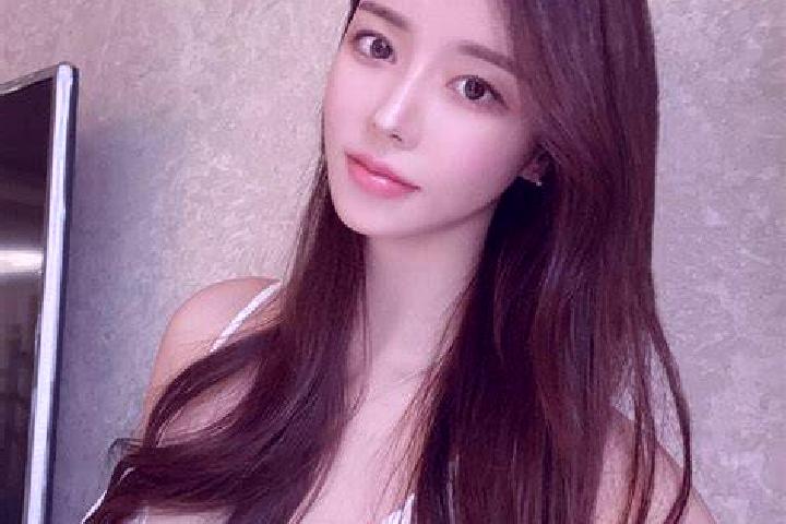 Iris, 26 — Escort in Qidou, China