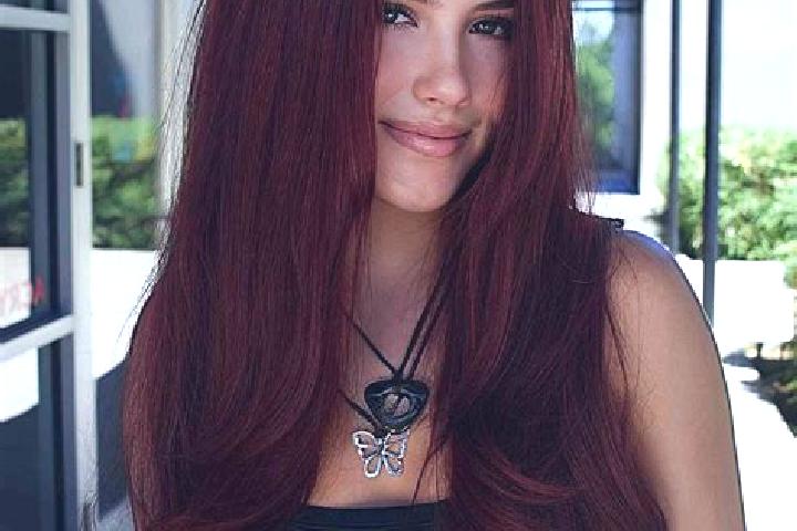 Iris, 27, a auburn dark-eyed mixed companion based in Kulu. Offering Fetish, Massage, Tantra. Available for incall and outcall, day and evening dates.