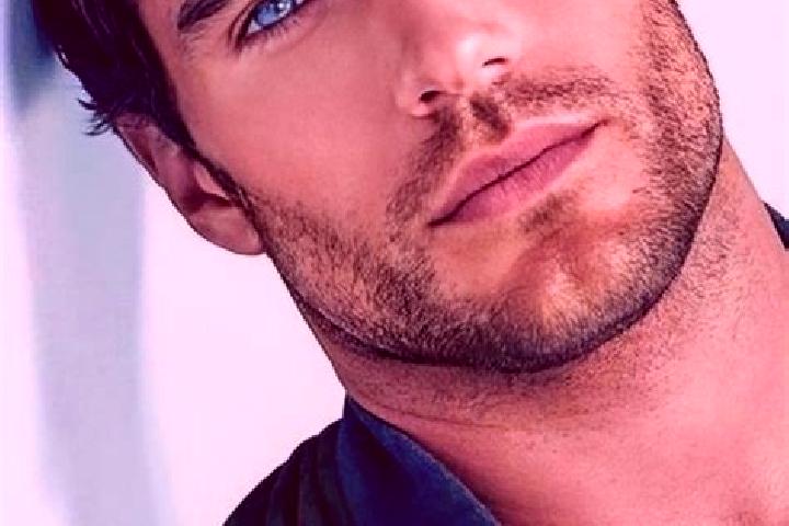 Iris, 27, a black blue-eyed caucasian companion based in Coluna. Offering Overnight, A-Level. Available for incall and outcall, day and evening dates.