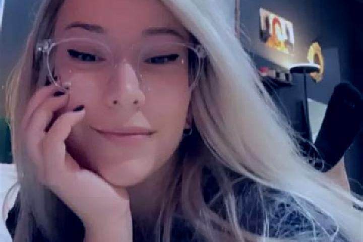 Iris, 27, a blonde grey-eyed indian companion based in Laman Permai. Offering Dinner Date, Fetish. Available for incall and outcall, overnight bookings avail...