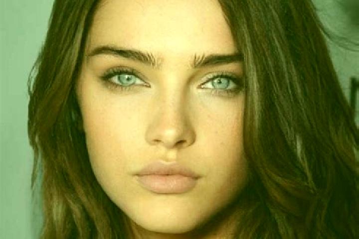Iris, 27, a brunette blue-eyed middle eastern companion based in Vaddu. Offering Travel Companion, Deep French Kissing, Girlfriend Experience, Domination, Pr...
