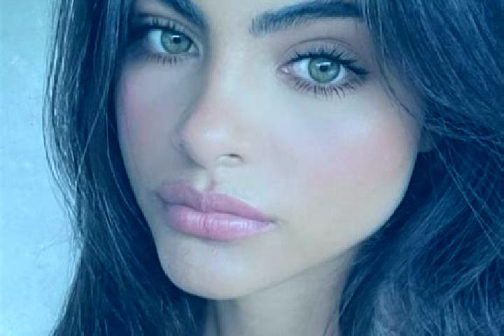 Iris, 27, a brunette dark-eyed caucasian companion based in Shangdu. Offering Prostate Massage, Striptease, Couples, Roleplay. Available for incall and outca...