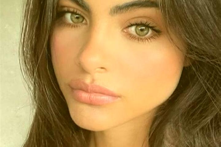 Iris, 27, a brunette dark-eyed latina companion based in Caidian. Offering Deep French Kissing, Prostate Massage, Dinner Date. Available for incall and outca...