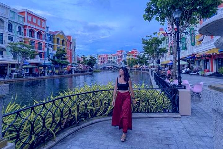 Iris, 27, a brunette dark-eyed slavic companion based in Quang Phu. Offering Couples, Massage, A-Level, GFE. Available for incall and outcall, overnight book...
