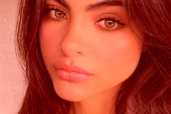 Iris, 27, a brunette green-eyed caucasian companion based in Surgana. Offering Overnight, OWO, Striptease, Domination. Available for incall and outcall, day ...