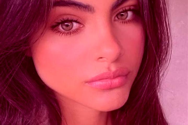 Iris, 27, a brunette green-eyed latina companion based in Thoubal. Offering Erotic Massage, Fetish, CIM. Available for incall and outcall, day and evening da...