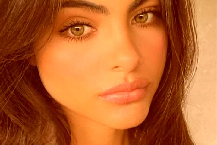 Iris, 27, a brunette green-eyed mixed companion based in Kuere. Offering Party Girl, Striptease, Domination, Dinner Date. Available for incall and outcall, o...