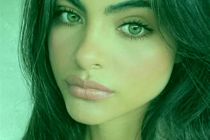 Iris, 27, a brunette grey-eyed middle eastern companion based in Gualel. Offering Erotic Massage, BDSM, Party Girl, Roleplay, Domination. Available for incal...