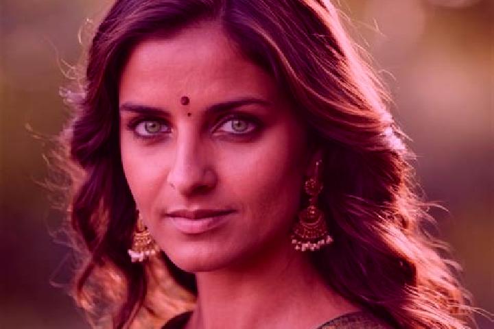 Iris, 27, a chestnut green-eyed indian companion based in Mellenbach-Glasbach. Offering Travel Companion, Erotic Massage, Striptease. Available for incall an...