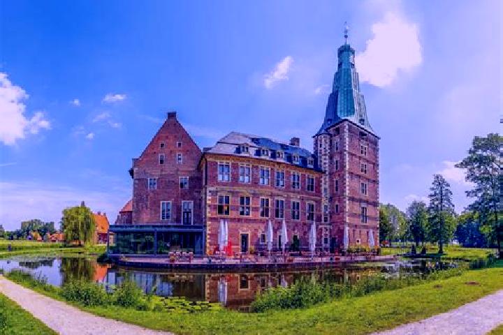 Iris, 27 — Escort in Ladbergen, Germany