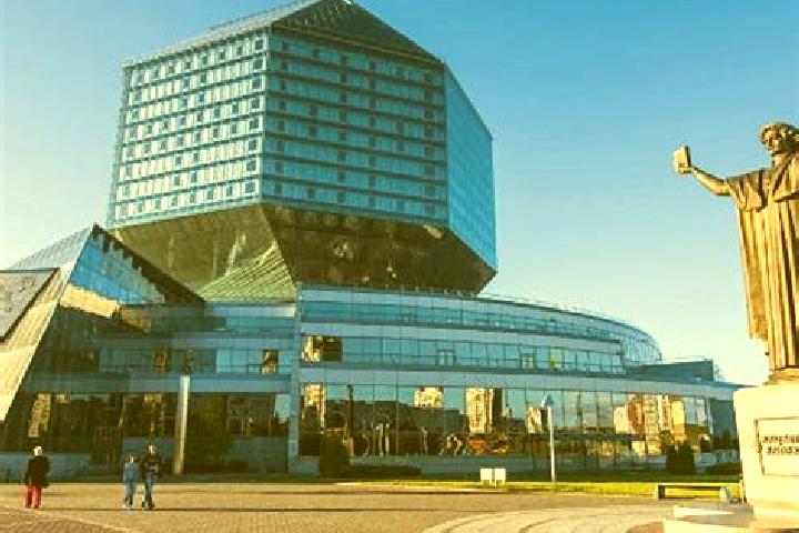 Iris, 27 — Escort in Prawdzinski, Belarus