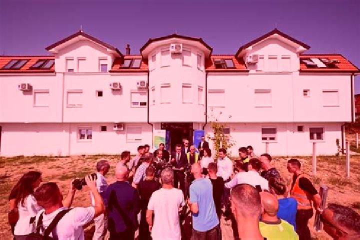 Iris, 27 — Escort in Shipol, Kosovo