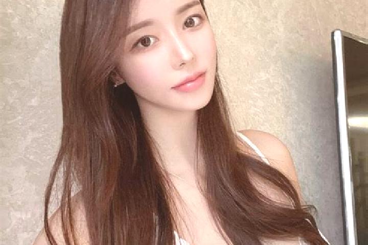 Iris, 27 — Escort in Xinglongquan, China