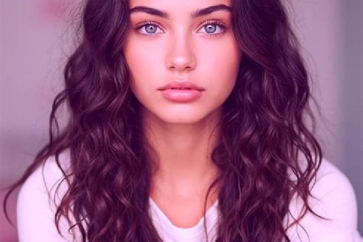 Iris, 28, a brunette amber-eyed mediterranean companion based in Luddenden Foot. Offering Couples, Domination, OWO. Available for incall and outcall, overnig...