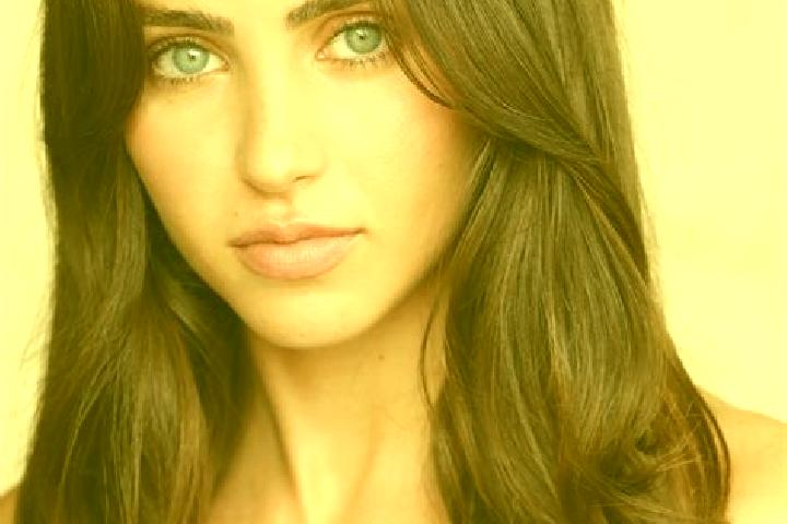 Iris, 28, a brunette amber-eyed slavic companion based in Duevier. Offering 69, Roleplay, Striptease, Party Girl. Available for incall and outcall, overnight...