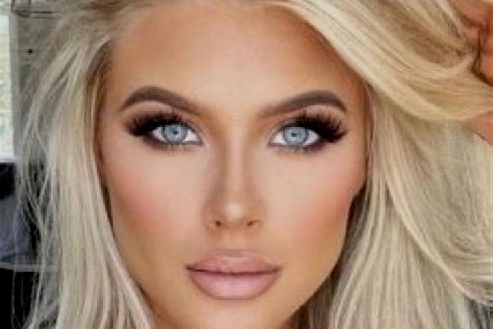 Iris, 28, a platinum blonde hazel-eyed mediterranean companion based in Gleisdorf. Offering OWO, Couples, Striptease. Available for incall and outcall, overn...