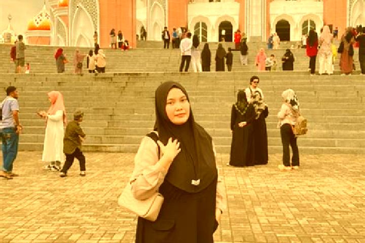 Iris, 28 — Escort in Deudeul, Indonesia