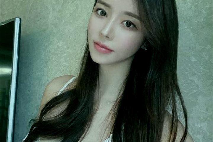 Iris, 28 — Escort in Jingtan, China