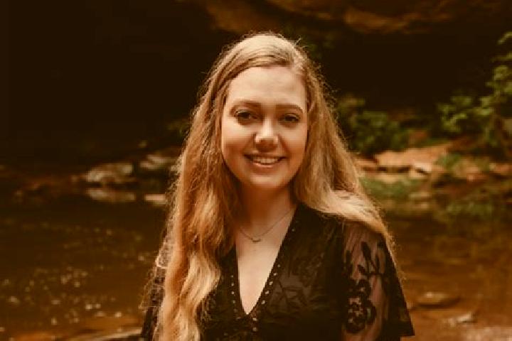 Iris, 28 — Escort in Joiner, United States
