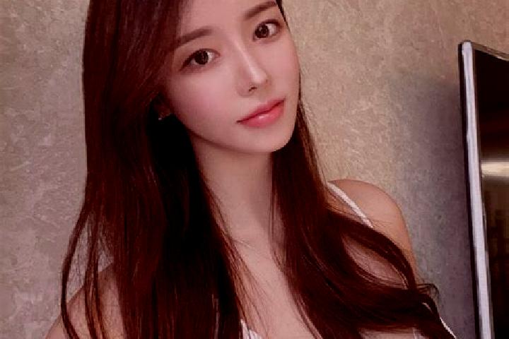Iris, 28 — Escort in Liangying, China