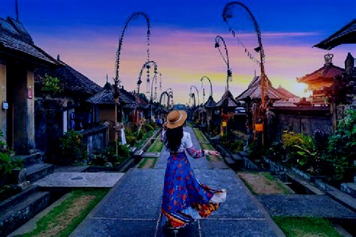 Iris, 28 — Escort in Muara Bulian, Indonesia