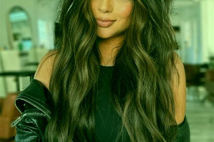 Iris, 29, a brunette dark-eyed caribbean companion based in Penikebon. Offering Roleplay, Domination, Travel Companion, Fetish. Available for incall and outc...