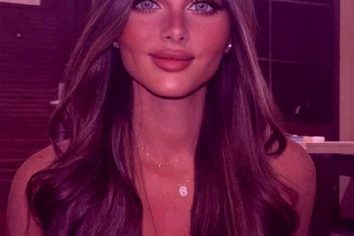 Iris, 29, a brunette dark-eyed european companion based in Bauler. Offering Prostate Massage, Overnight, Travel Companion, Fetish. Available for incall and o...