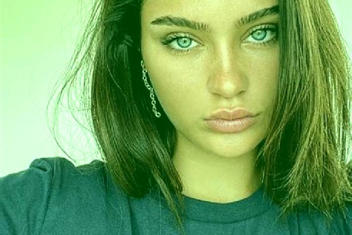 Iris, 29, a brunette dark-eyed slavic companion based in Busachi. Offering Dinner Date, Duos, A-Level. Available for incall and outcall, overnight bookings a...