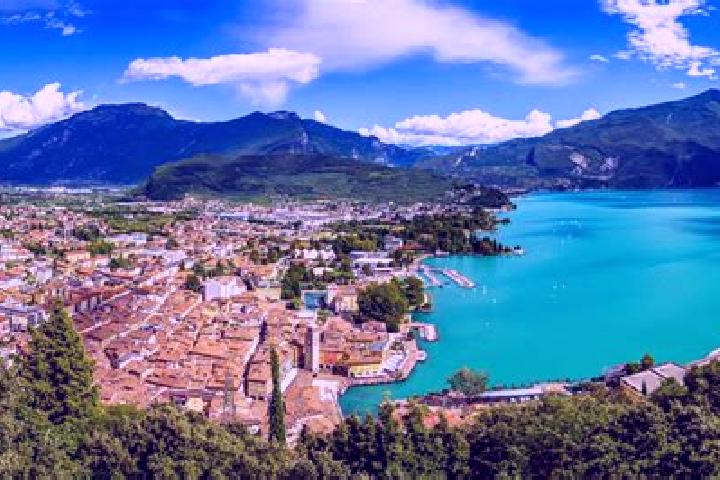 Iris, 29 — Escort in Salasco, Italy