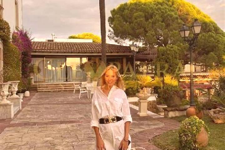 Iris, 30, a dark blonde amber-eyed caribbean companion based in Cantagrillo-Casalguidi. Offering OWO, BDSM, Travel Companion, Domination, Couples. Available ...