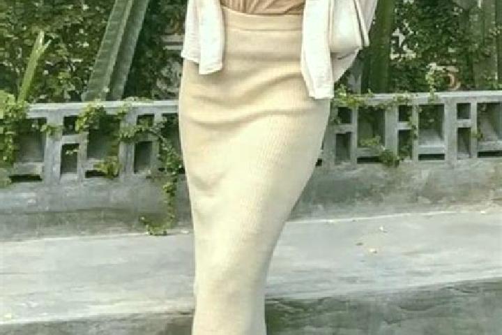 Iris, 30 — Escort in Baratsungai, Indonesia
