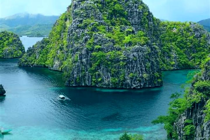 Iris, 30 — Escort in Dobdoban, Philippines