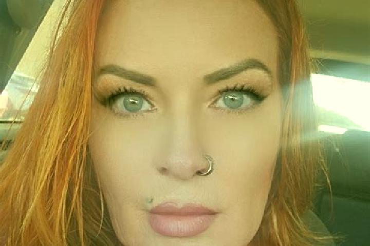 Iris, 30 — Escort in Naron, Spain