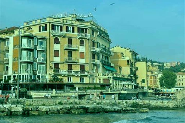 Iris, 30 — Escort in Rapallo, Italy