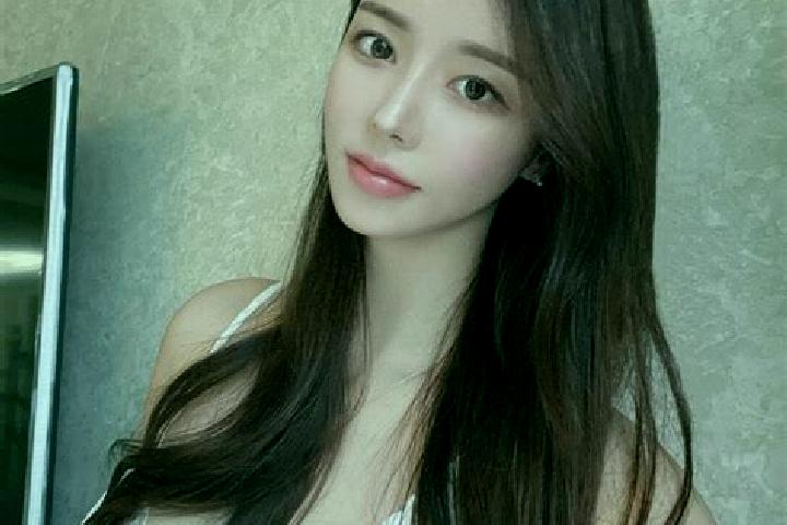 Iris, 30 — Escort in Tiebiancheng, China