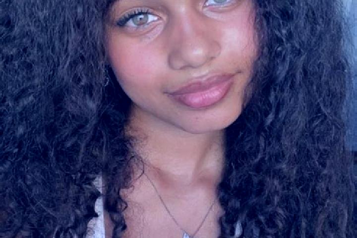 Iris, 31, a black hazel-eyed mixed companion based in Drnje. Offering A-Level, Duos, Deep French Kissing, Couples. Available for incall and outcall, day and ...