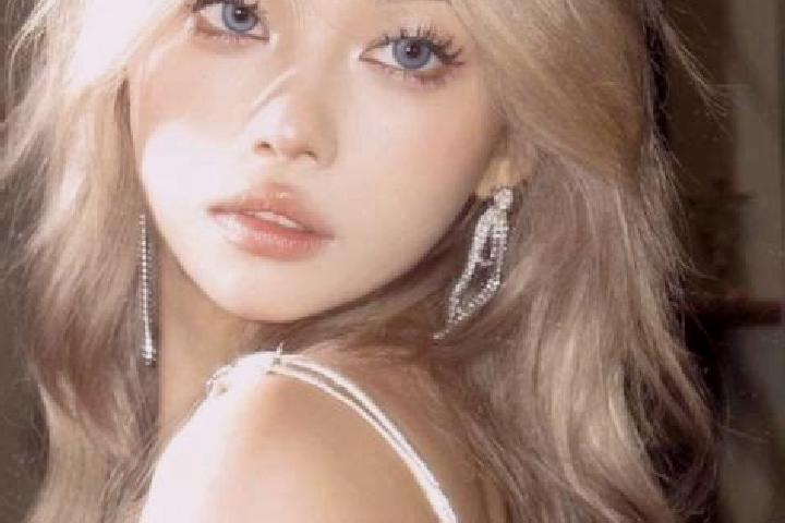 Iris, 31, a blonde blue-eyed asian companion based in Alvaiazere. Offering Roleplay, Dinner Date, Travel Companion, Girlfriend Experience. Available for inca...