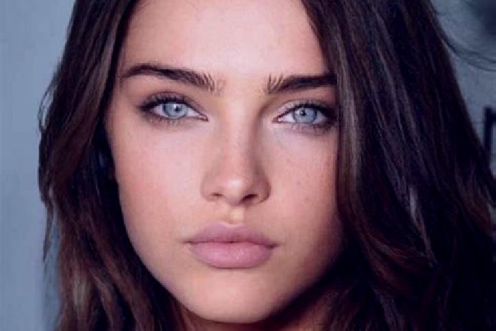 Iris, 31, a brunette dark-eyed caribbean companion based in Loncin. Offering Striptease, OWO, Roleplay, Travel Companion, Duos. Available for incall and outc...