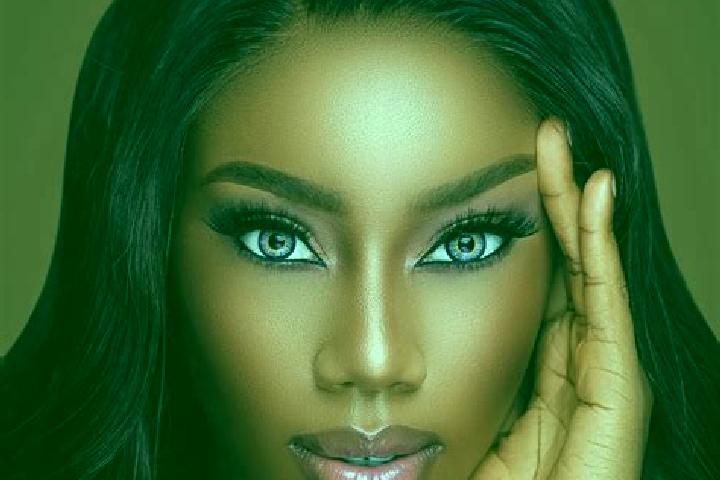 Iris, 31, a chestnut blue-eyed ebony companion based in Mai Adua. Offering Deep French Kissing, Duos, Fetish. Available for incall and outcall, overnight boo...