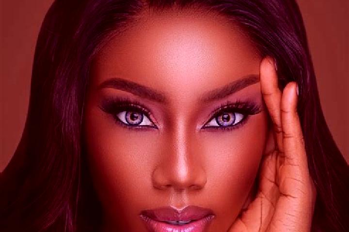 Iris, 31, a red blue-eyed ebony companion based in Aguilar de Bureba. Offering BDSM, CIM, Massage, Striptease. Available for incall and outcall, overnight bo...