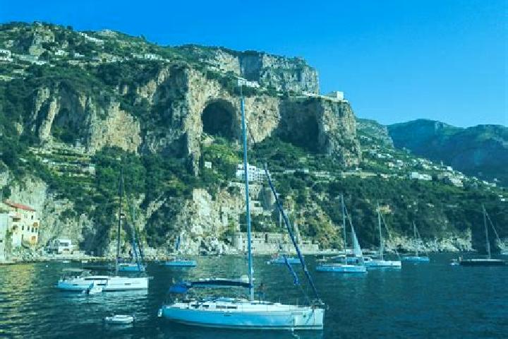 Iris, 31 — Escort in Conca dei Marini, Italy