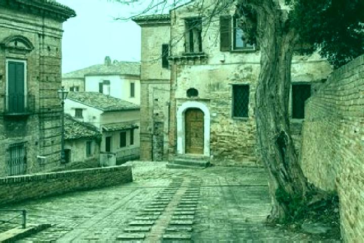Iris, 31 — Escort in San Martino sulla Marrucina, Italy