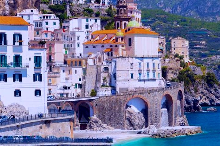 Iris, 31 — Escort in Tonco, Italy