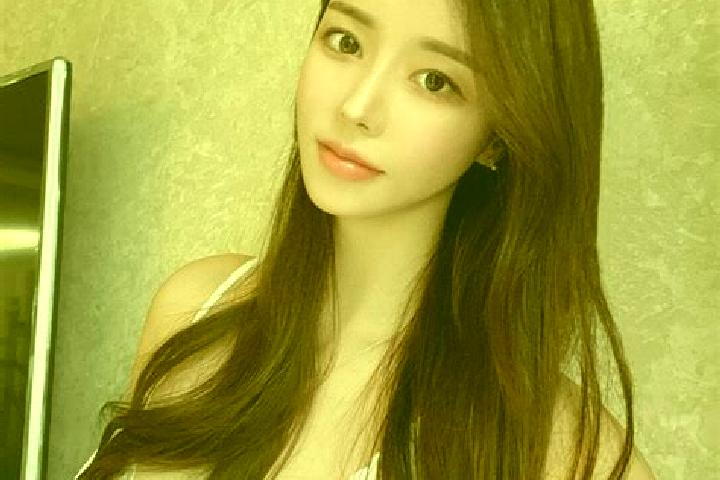 Iris, 31 — Escort in Zhaowu, China