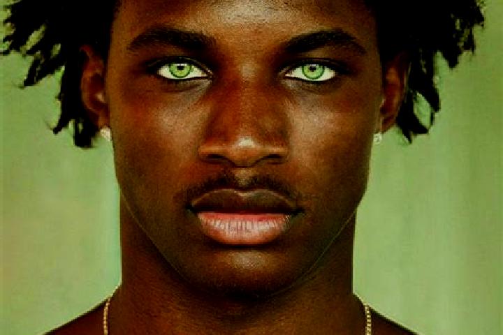 Iris, 32, a black green-eyed ebony companion based in Dalecin. Offering Massage, BDSM, Fetish, Erotic Massage. Available for incall and outcall, day and even...